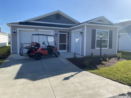 Charming Villa with Golf Cart and Private Lanai - Elegant Relaxation Retreat