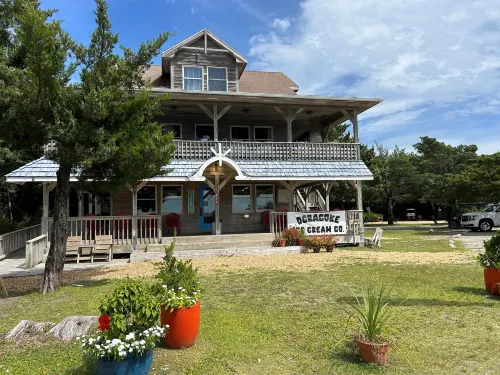 Harbor and Lighthouse Views with Spacious Porch - Charming Coastal Haven