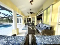 Stunning Pool and Spa with Breathtaking Views - Exquisite Tropical Retreat Hotel a Rotonda West