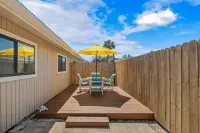 Peaceful Escape Near Beautiful Beach - Charming Tennis Villa