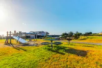 Dog-friendly oceanfront condo - walk to beach & Gearhart Golf Links Hotels in Clatsop County