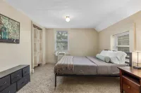 Spacious Historic Home with Loft Workspace - Inviting Family Retreat