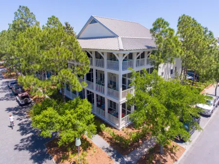 Spectacular Beach Views and Access - Charming Coastal Haven Отели рядом с достопримечательностью «Сисайд»