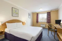 Days Inn by Wyndham Watford Gap Hotels in Crick