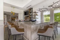 Hilton Garden Inn Portland-Airport - Airport Shuttle