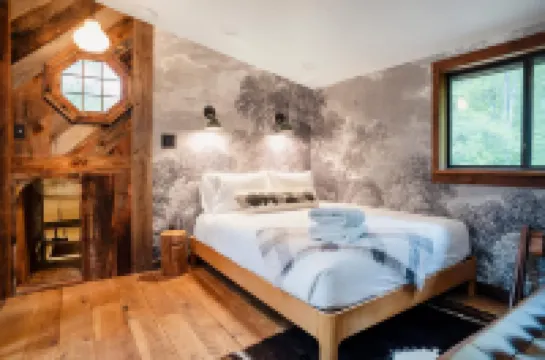 Serene Creek Access and Hot Tub - Charming Catskills Escape