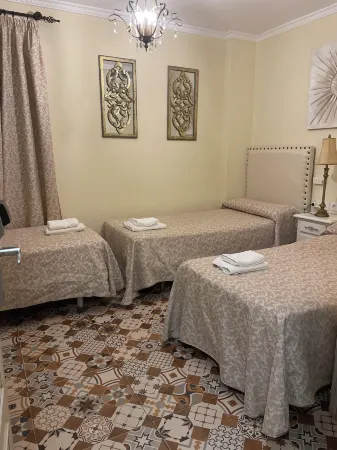 Hostal Lojo Отели в г. Конил-де-ла-Фронтера