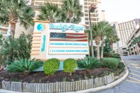 Stunning Oceanfront Paradise - Pools, Hot Tub, Balcony