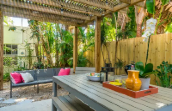 Charming Outdoor Oasis and Spacious Living Areas - Cozy Spanish Hideaway