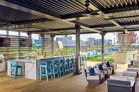 Rooftop Pool and Gym with Skyline Views - Stunning Luxury Retreat