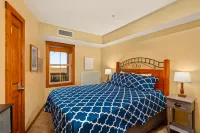 Ski-in/Ski-Out Access and Stunning Mountain Views - Cozy Getaway