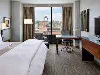 The Westin Birmingham Отели рядом с достопримечательностью «Научный Центр МакУэйн»
