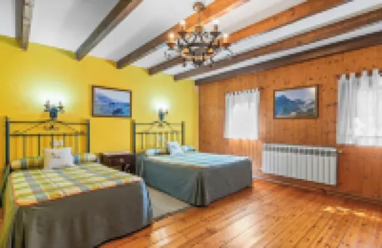 Lorences Rural Apartments with mountain views for 5 people