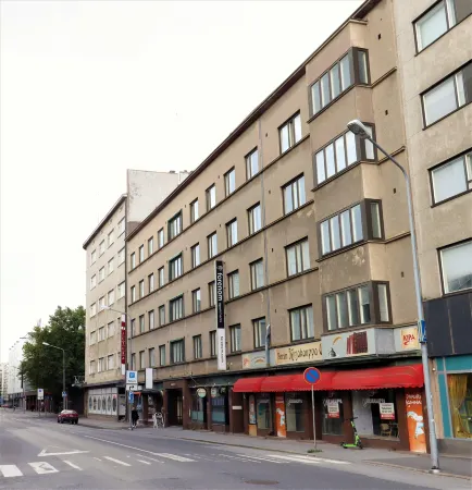 Forenom Serviced Apartments Pori Antinkatu Отели рядом с достопримечательностью «Toejoen Taimiala Oy»
