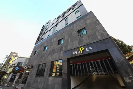 Hotel Nuri Отели в г. Осан