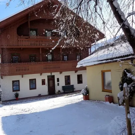 Apartment in Fügen Near Hochzillertal Skiing