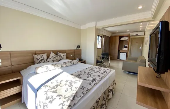 韋恩巴特爾酒店