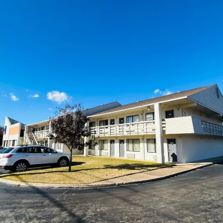 Super 7 Inn by OYO Tupelo Hwy 178