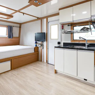 Seogwipo Pyoseoncaravan Hotel berhampiran Pantai Pyoseon