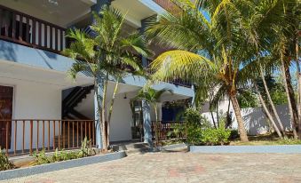 Residence Devika2 Trou Aux Biches 1km from the Residence No1