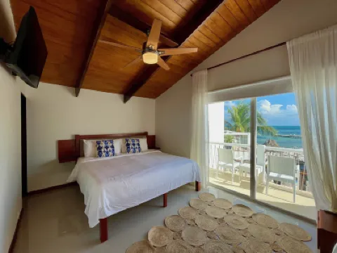 Mata Rocks Resort Các khách sạn ở 