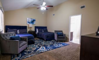 3Bdrm 2.5Bath 6Beds - Pool House