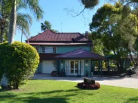 Puffers Inn Hotels in Loganholme