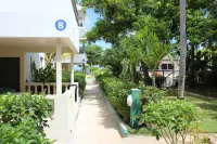 Sand and Blue Seas Hotel a 