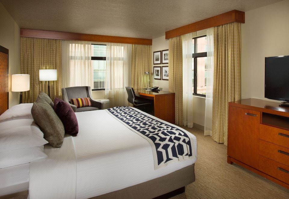 5. 더 파라마운트 ..