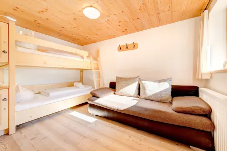 Appartement Familiennest Zentral by A-Appartments Отели рядом с достопримечательностью «Bergbahnen Brandnertal Ges.m.b.H.»