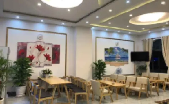 Hoang Gia Hotel Con Đao