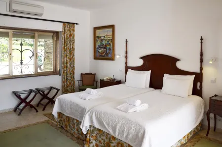 Casa Três Palmeiras Отели рядом со станцией Portimao