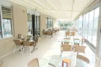 Karat Ayseli Otel Hotels in Mezetli