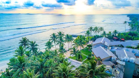 Insight Resort Ahangama - S&S Other Certified Отели рядом со станцией Ahangama Railway Station