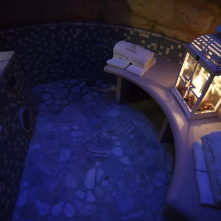 Cadelli Luxury Suite & Apartments