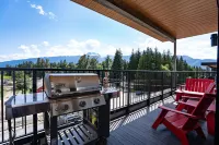 Stoke House by Revelstoke Vacations - balcony