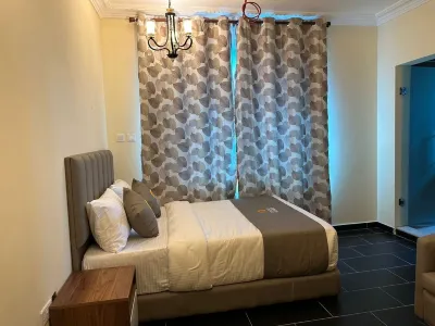 Cereno Homes Accra Hotels near +233 Jazz Bar & Grill
