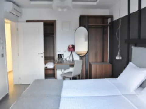 Alexander Inn Hotels in Volvi