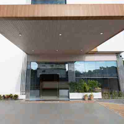 Pushkara Sarovar Portico Hotel Exterior