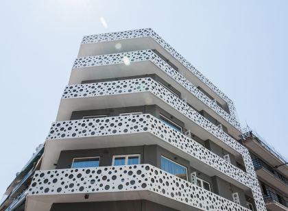 WYズ アテネ アパートメンツ バイ アップストリート