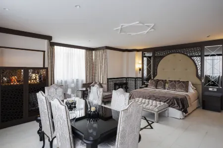 Hotel Saray Отели рядом с достопримечательностью «Camping Reina Isabel»