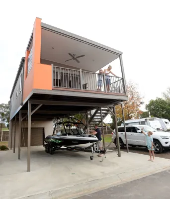 Ski Club Holiday Park Hotels in Mulwala