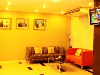 14 Resort Hotels near Bang Khae