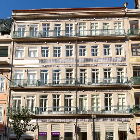 RS Porto Historic Center Отели рядом с достопримечательностью «Церковь кармелитов»