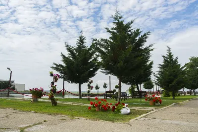 Voila Mamaia Hotels in 