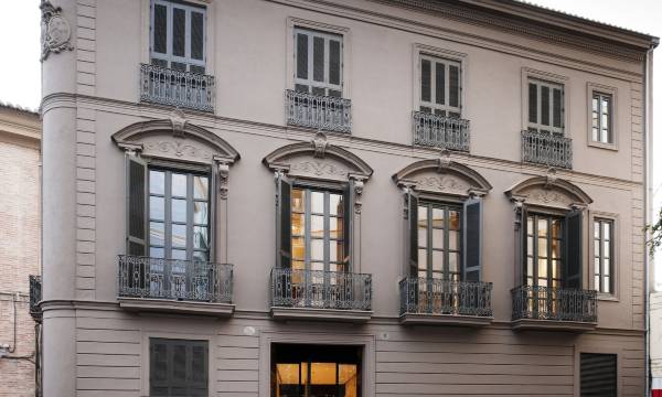 Caro Hotel