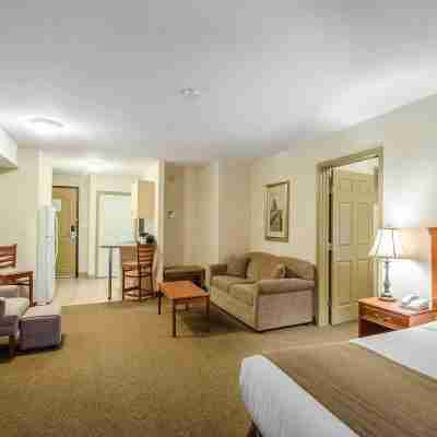 Quality Inn & Suites Rooms