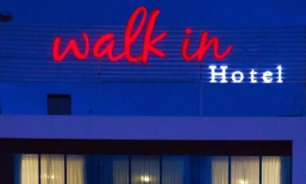 Walk in Hotel