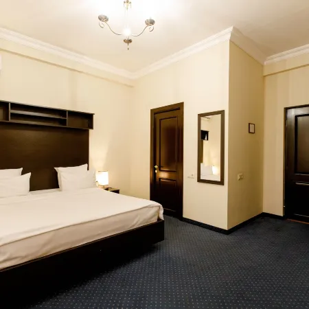 14 Floor Hotel