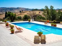 Casale Villa Rainò Отели в г. Сперлинга